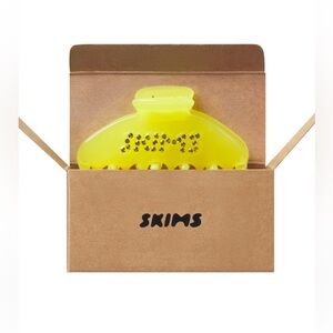 NWT SKIMS Claw Clip